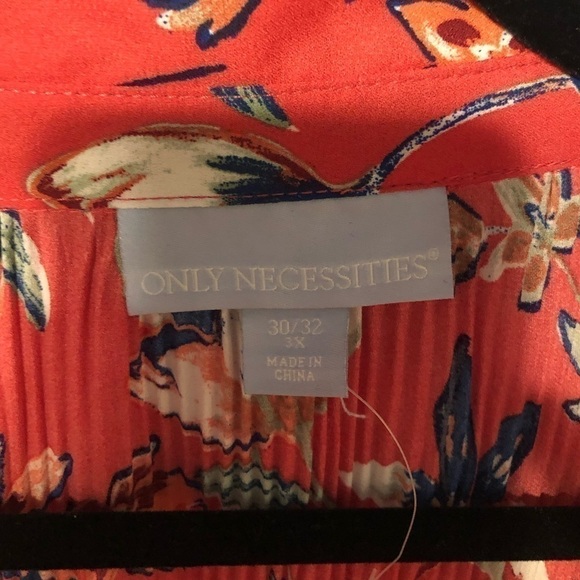 Only Necessities size 30/32 short sleeve ribbed floral button down shirt - Picture 12 of 13